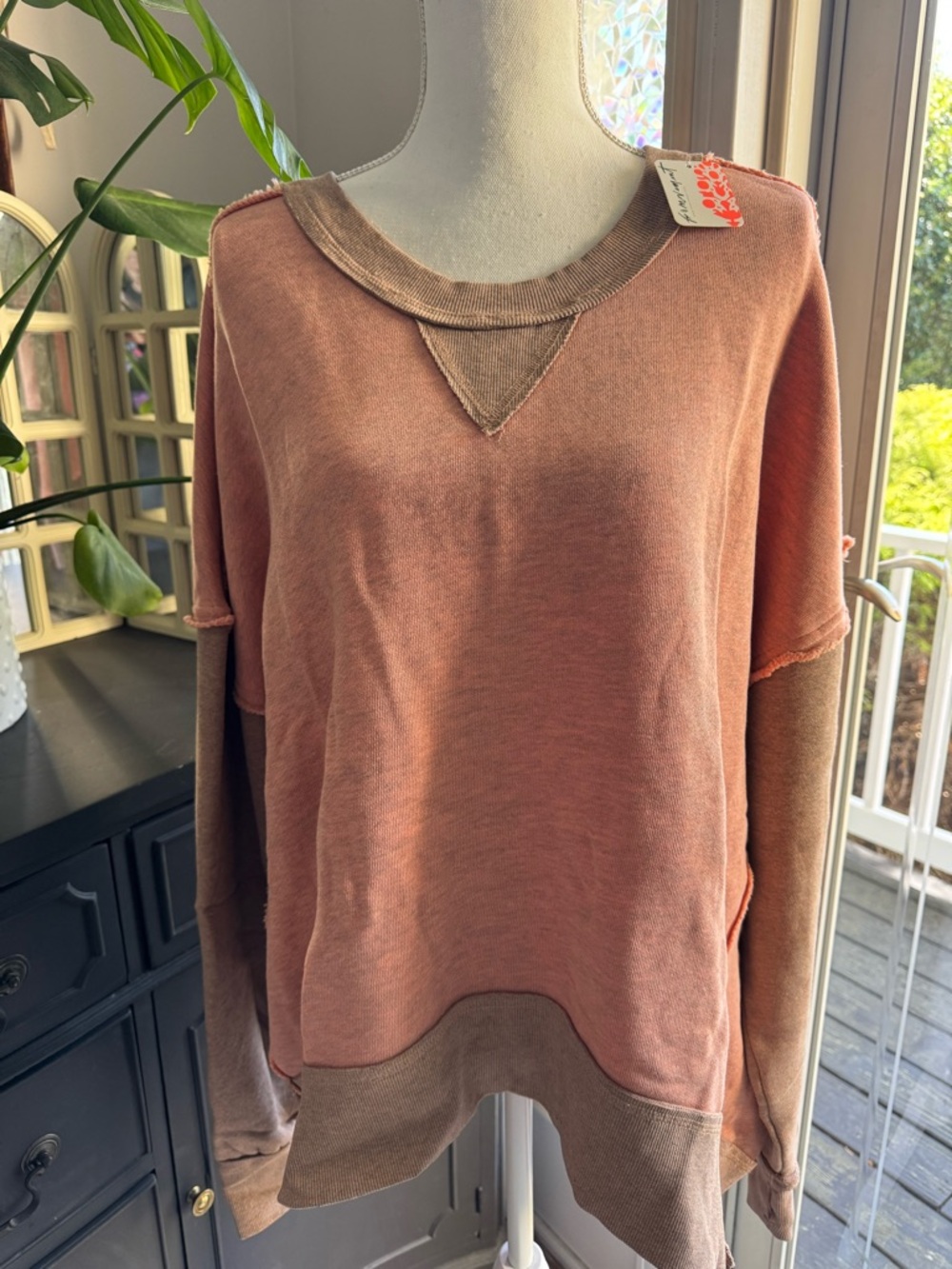 FP Movement by Free People Pullover in Melon and Papaya Size L NWT - Picture 4 of 9